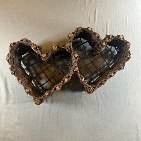 Other - Rustic Double Heart Grapevine Basket Woven Wood Interlocking Hearts Decor 15in